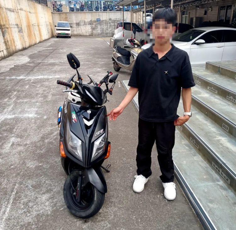 已拘留!这位小伙真“大胆”,竟在短时间内多次挑战法律底线...... 已拘留!这位小伙真“大胆”,竟在短时间内多次挑战法律底线......