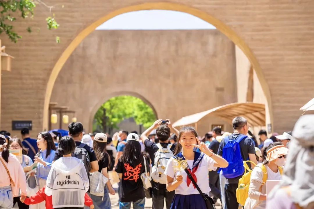 艺近人和｜“只有河南·戏剧幻城”——用戏剧的方式滋养和传播文化