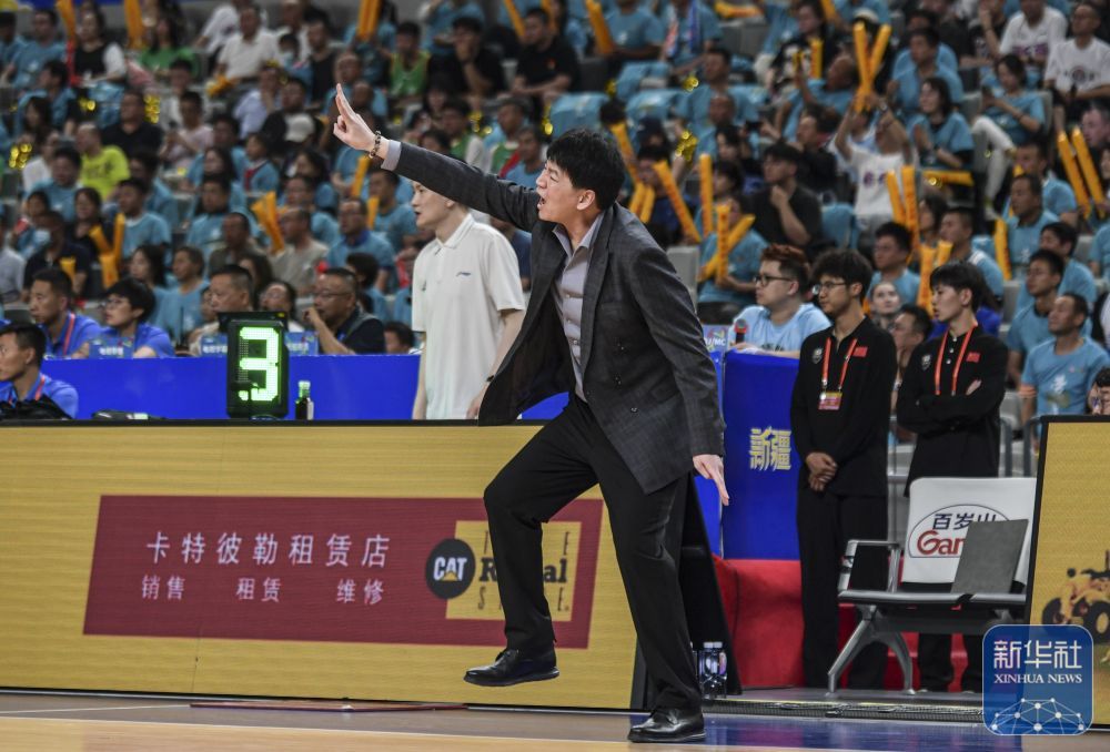 篮球｜CBA总决赛第四场：新疆伊力特对阵辽宁本钢