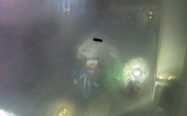 待送外卖接连被偷,外卖小哥委屈地报案了…… 待送外卖接连被偷,外卖小哥委屈地报案了……