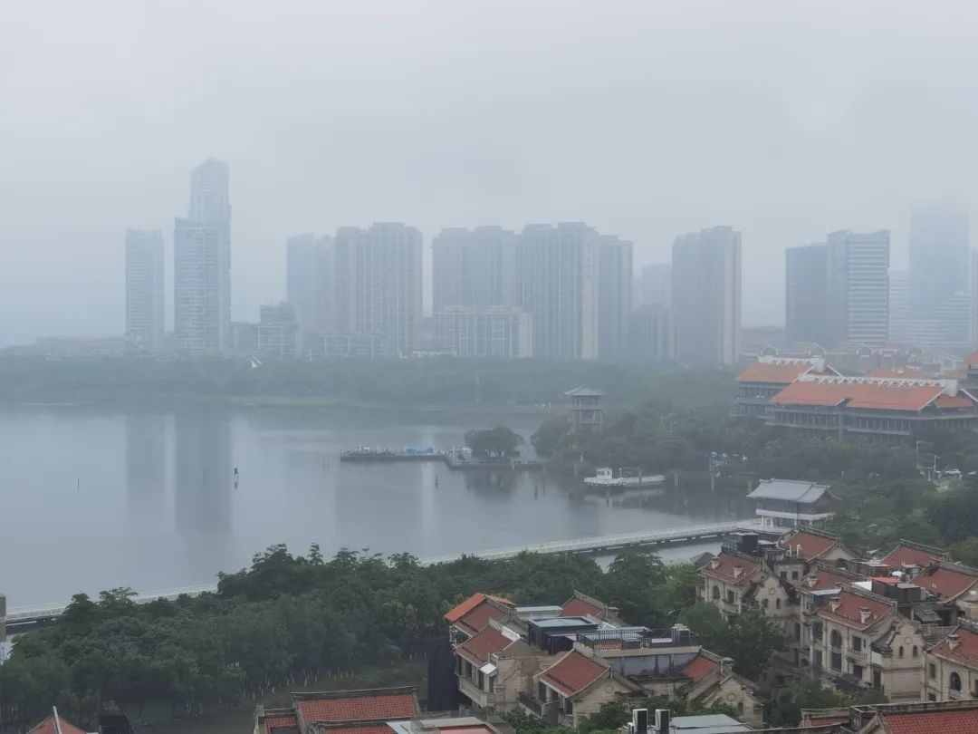 暴雨！暴雨！厦门多预警连发！未来10天……1号台风“艾云尼”生成在即！