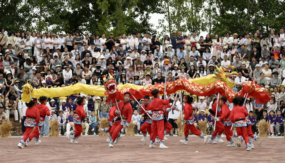 麦田里的儿童艺术节