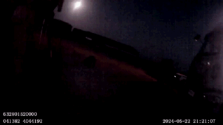 丈夫进沙漠无人区寻出走妻子均失联，警方6小时“地毯式”搜索安全救出