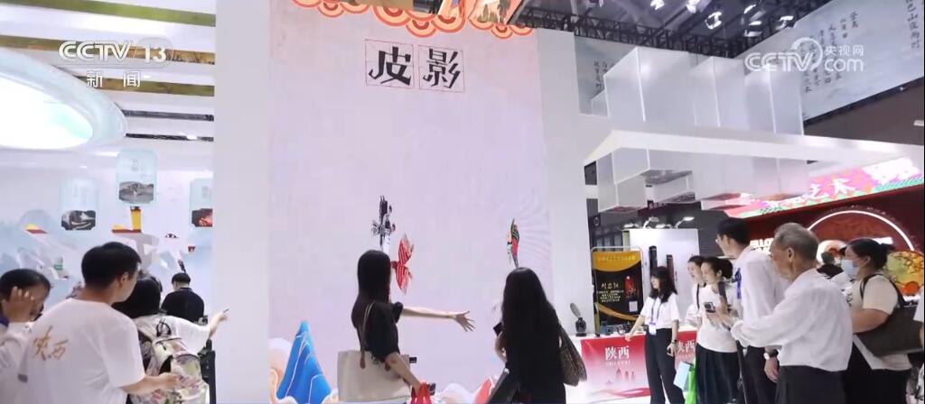 用数字技术“激活”非遗文化 传承、创新成为文博会“关键词” 用数字技术“激活”非遗文化 传承、创新成为文博会“关键词”