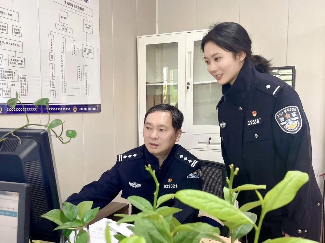 曾去清华访学，这个“00后”女警让刑侦“老手”折服！