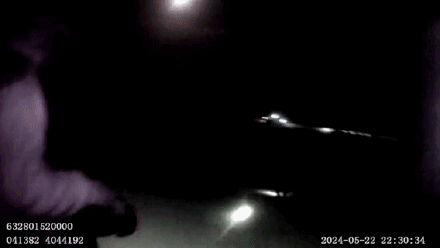 丈夫进沙漠无人区寻出走妻子均失联，警方6小时“地毯式”搜索安全救出