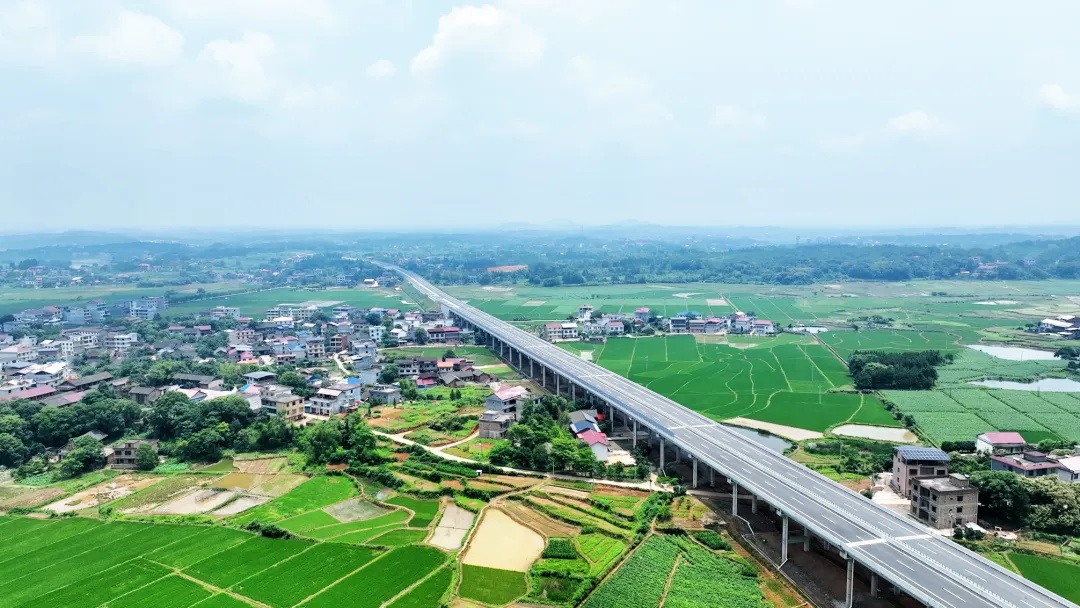 湖南这两条高速公路，即将建成通车！