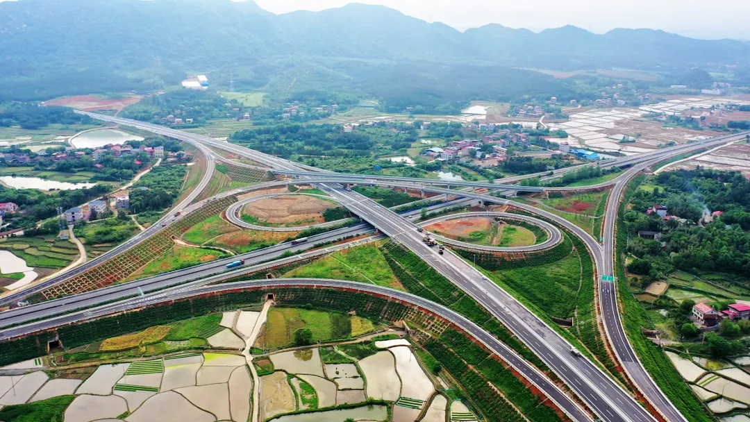 湖南这两条高速公路，即将建成通车！