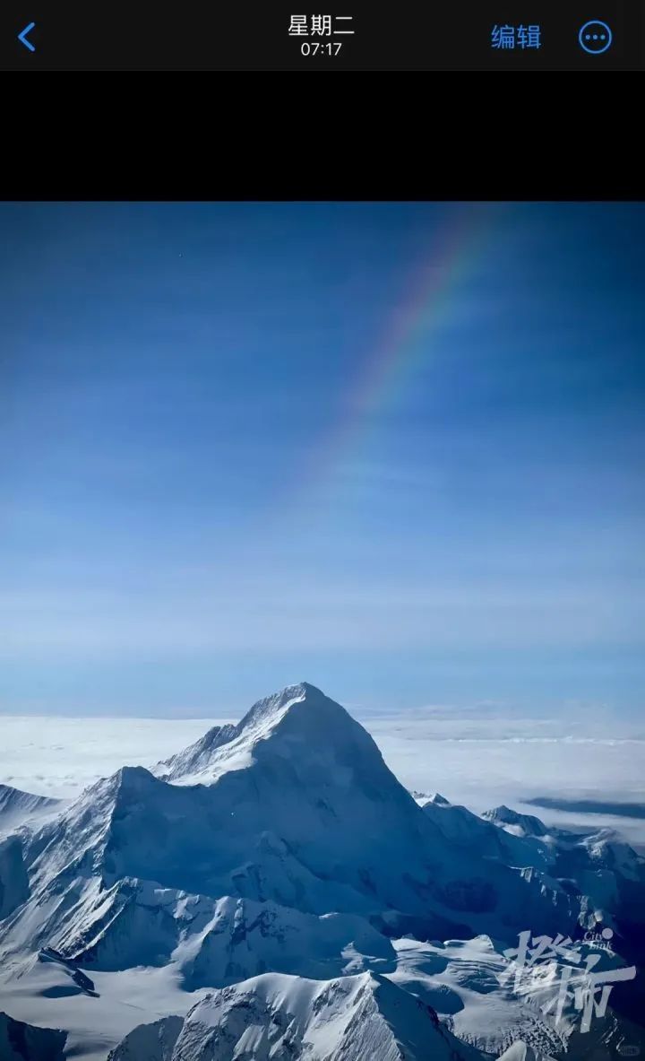 珠峰又出事,2人坠崖失踪!亲历者:脚下的雪突然塌陷,身边的人开始尖叫…… 珠峰又出事,2人坠崖失踪!亲历者:脚下的雪突然塌陷,身边的人开始尖叫……
