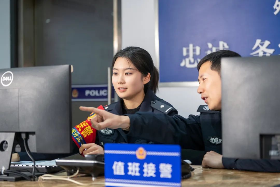 曾去清华访学，这个“00后”女警让刑侦“老手”折服！