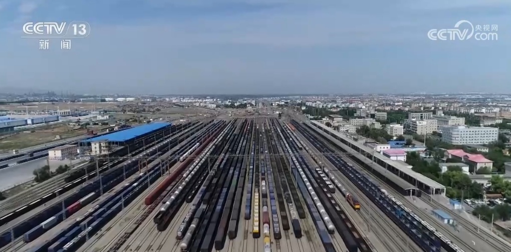 数字勾勒亮眼“成绩单” 中欧班列激发经济活力、催生更多机遇 数字勾勒亮眼“成绩单” 中欧班列激发经济活力、催生更多机遇
