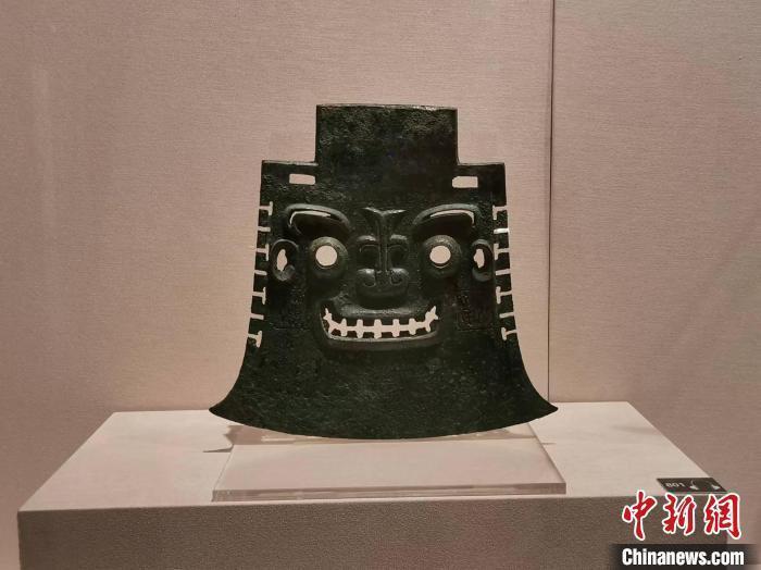 年轻人青睐“丑萌IP” 审美多元化成消费时尚