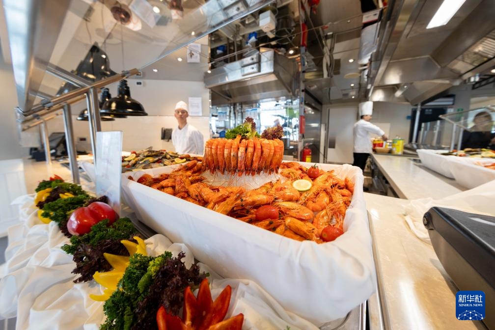 高质量发展调研行丨走进运营中的“爱达·魔都号” 高质量发展调研行丨走进运营中的“爱达·魔都号”