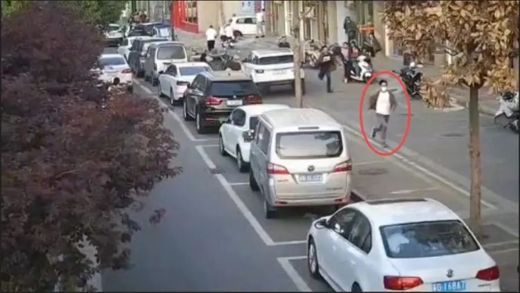 他逃，他追，他插翅难飞！民警狂奔3000米后成功擒获电诈逃犯