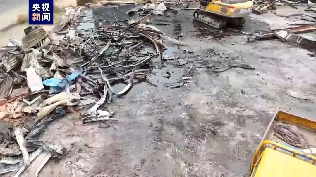 长江支流出现大量死鱼,水质恶臭、发黑!官方:污染源确定… 长江支流出现大量死鱼,水质恶臭、发黑!官方:污染源确定…