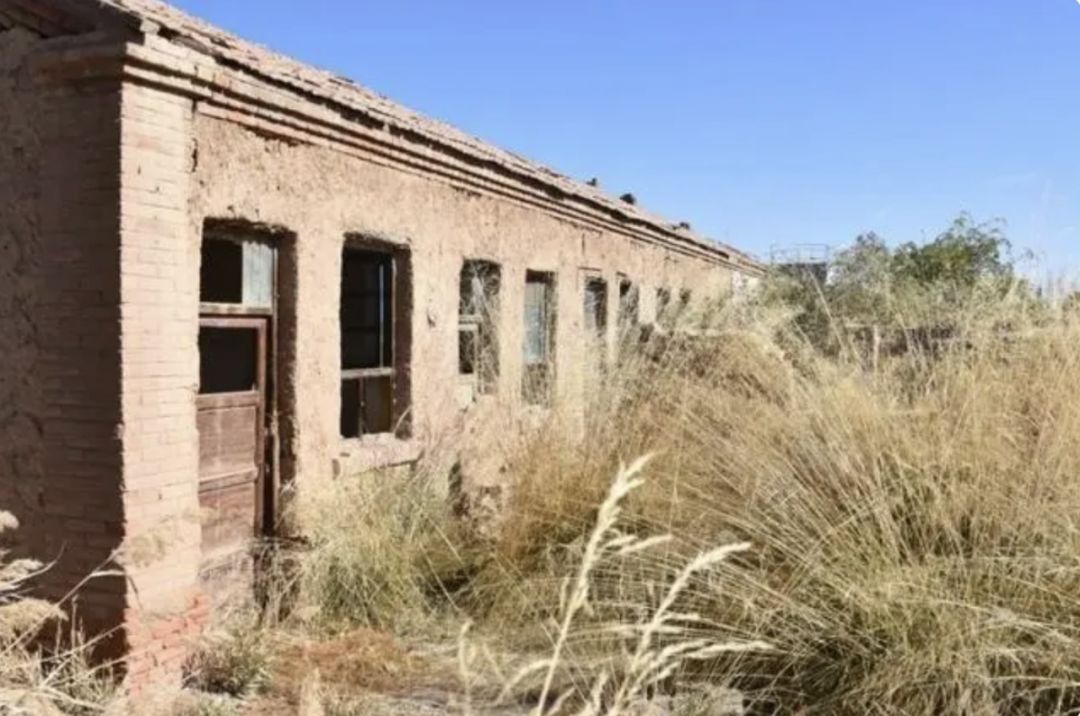 身份查明!内蒙古一废弃平房内发现无名尸骸,竟是在逃33年命案逃犯 身份查明!内蒙古一废弃平房内发现无名尸骸,竟是在逃33年命案逃犯