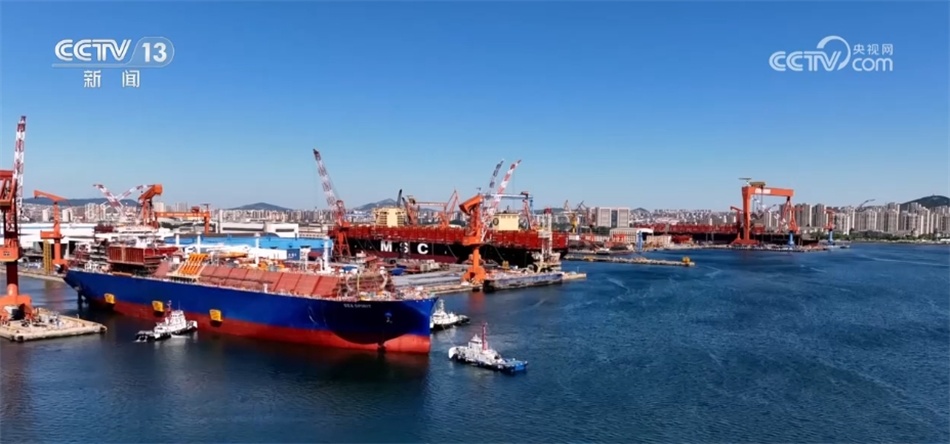 17.5万立方米、全球领先、最高端……中国船舶制造业正“乘风远航” 17.5万立方米、全球领先、最高端……中国船舶制造业正“乘风远航”