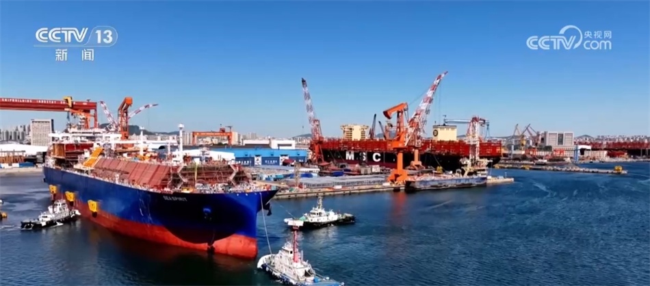17.5万立方米、全球领先、最高端……中国船舶制造业正“乘风远航” 17.5万立方米、全球领先、最高端……中国船舶制造业正“乘风远航”