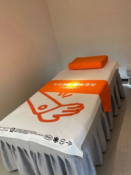 按摩+午休=55元!昆明有商家推出“午休睡眠套餐”,受上班族欢迎 按摩+午休=55元!昆明有商家推出“午休睡眠套餐”,受上班族欢迎