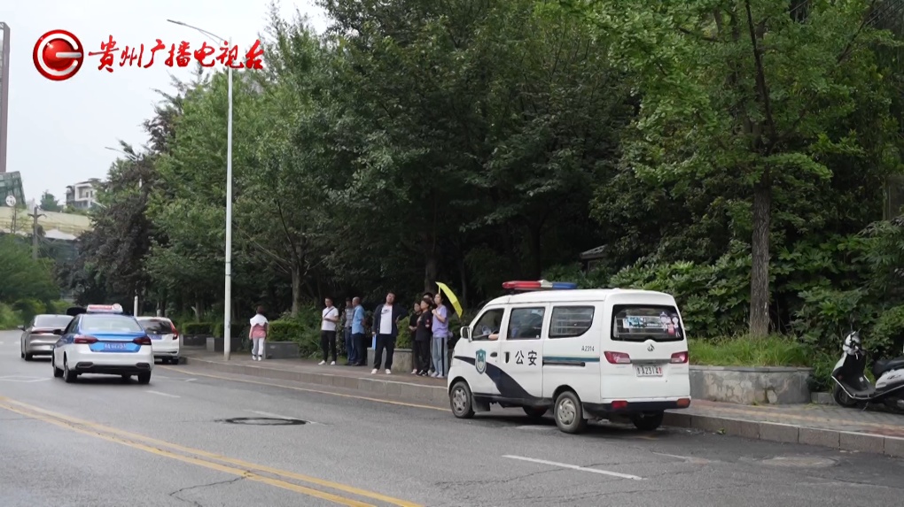 “吓得不敢睡觉！”贵阳一小区发生塌方滑坡，居民又气又怕：四年前就塌过！