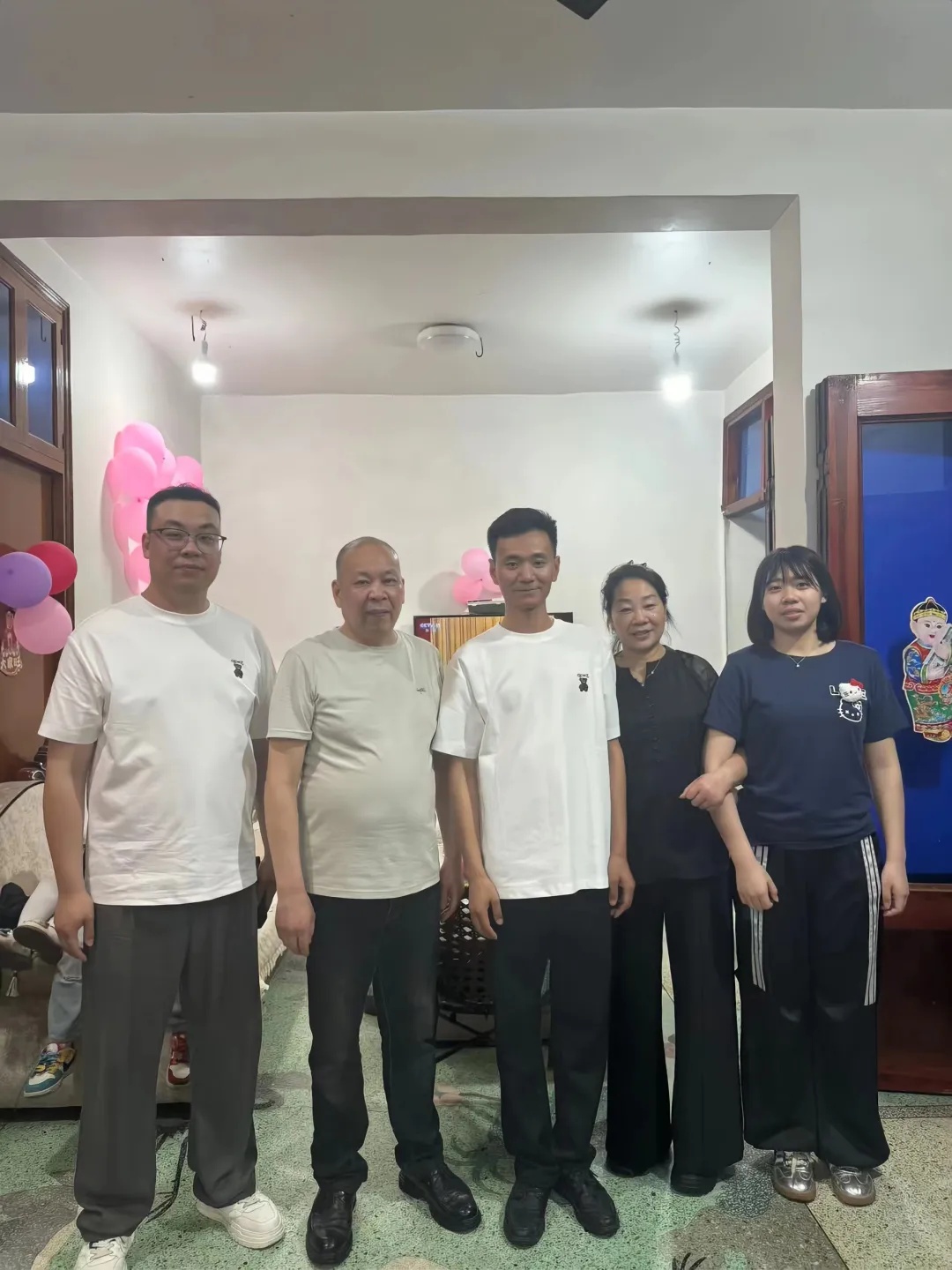 刚出生就“夭折”!没想到,33年后儿子竟“死而复生” 刚出生就“夭折”!没想到,33年后儿子竟“死而复生”