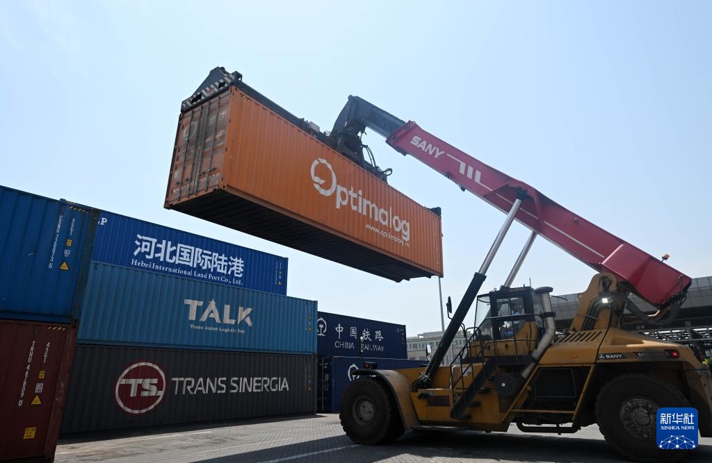 天津港:发挥枢纽优势 打造海铁联运“快速路” 天津港:发挥枢纽优势 打造海铁联运“快速路”