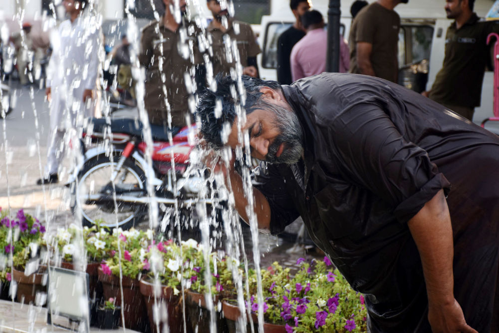 逾52摄氏度!巴基斯坦高温逼近历史极值 逾52摄氏度!巴基斯坦高温逼近历史极值
