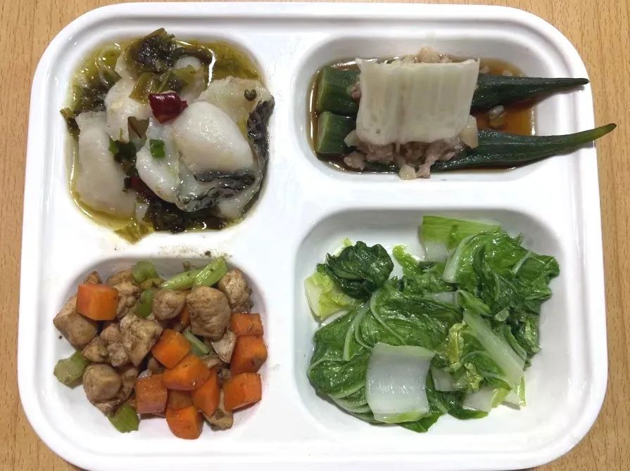 最后一顿饭，学校请你吃！网友：“现在回学校还来得及吗？”
