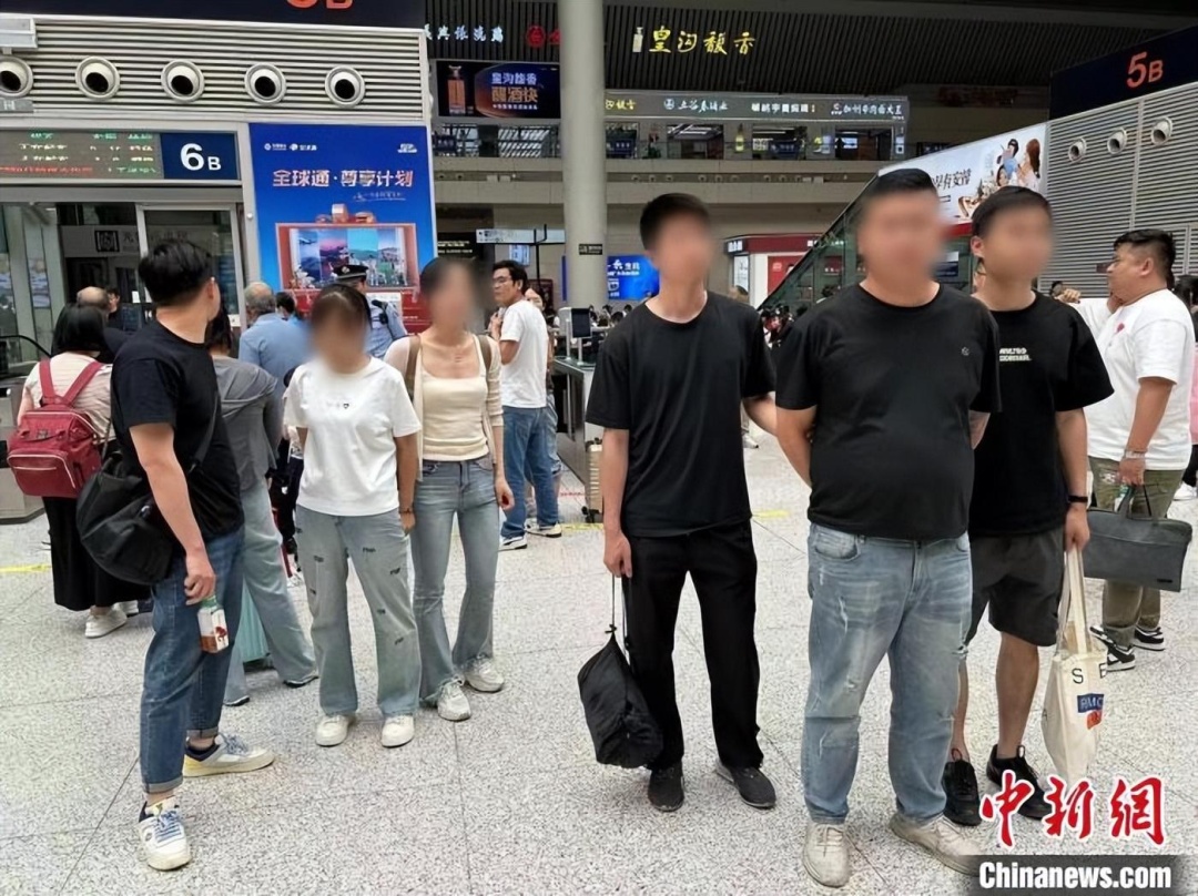 高铁站，带婴儿乘客举止不对劲，民警一查：娃是从陕西“买”来的！