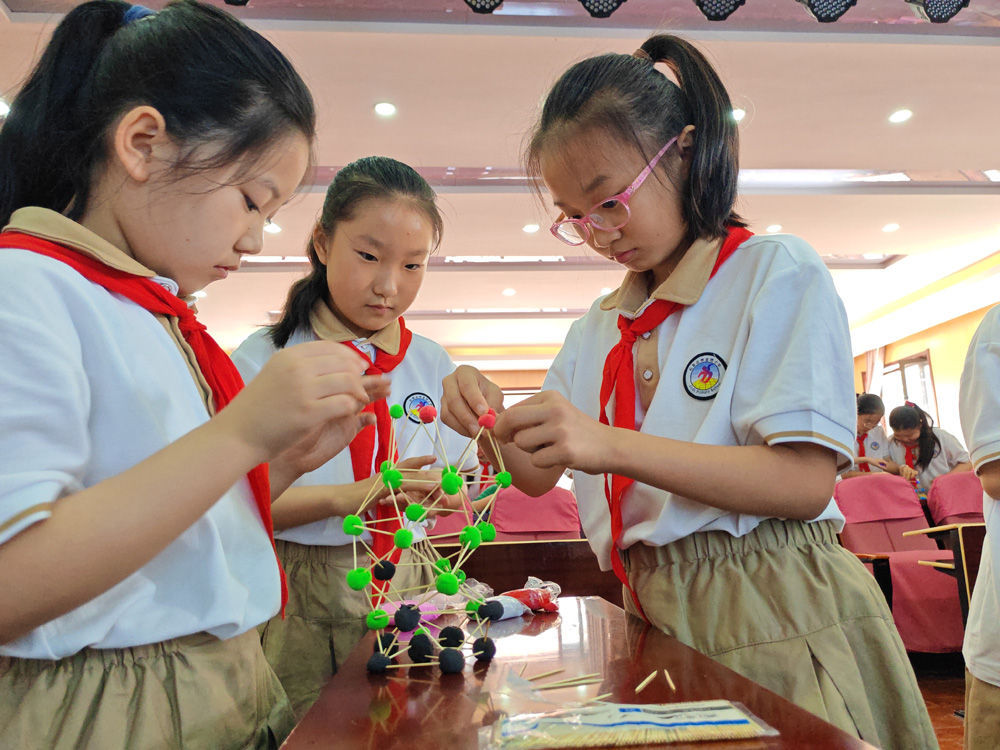 石家庄新华区：多彩活动迎“六一”