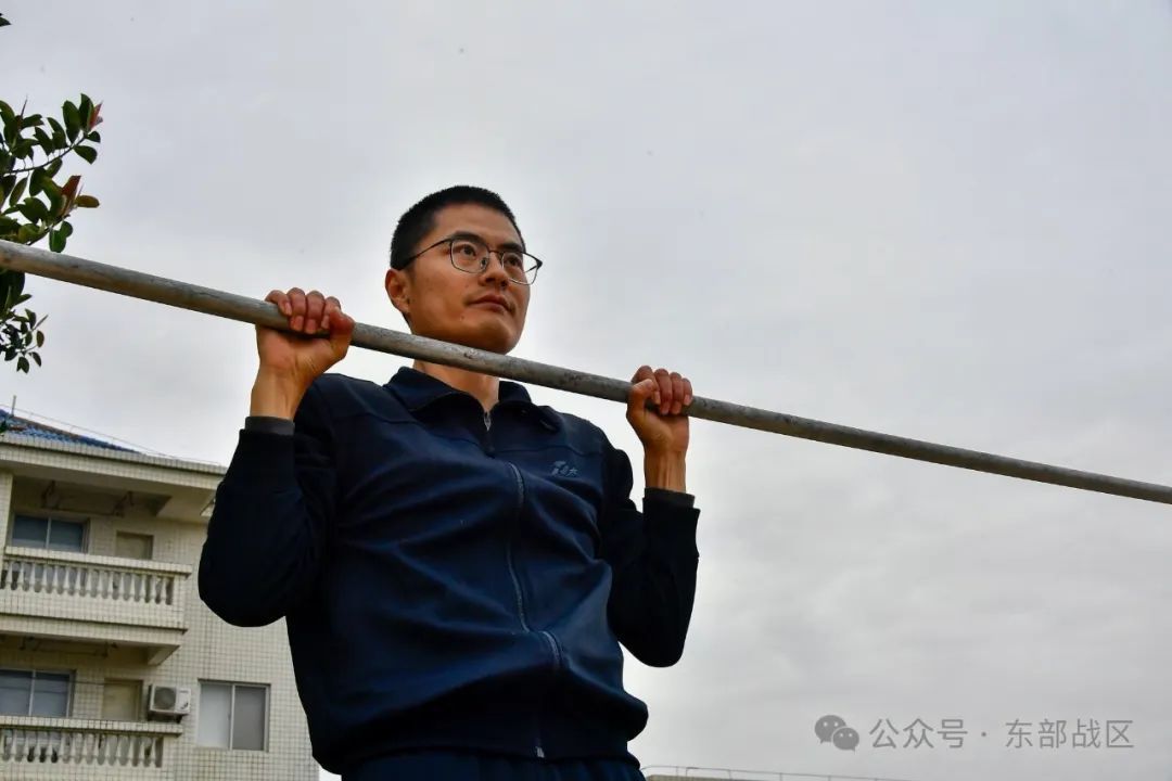 牛！这个三级军士长，编写的教材被推广到全军使用