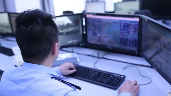 1次扣光12分！上海一司机心存侥幸“瞎胡搅”，1小时就被抓