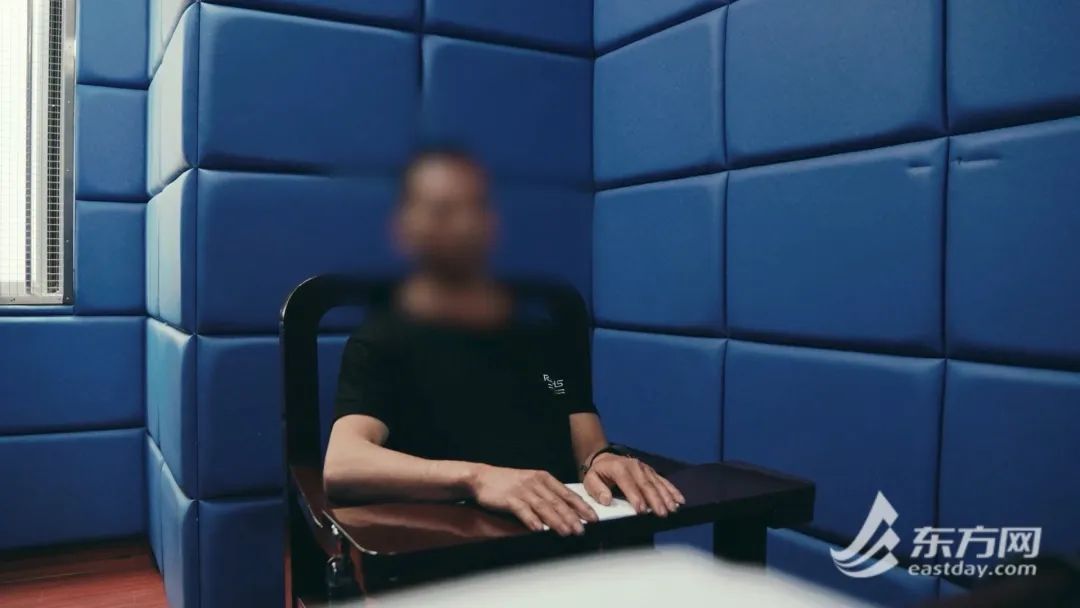 前挂“保时捷”后贴“法拉利”？上海街头出现“王炸”车牌“老头乐”！最新→