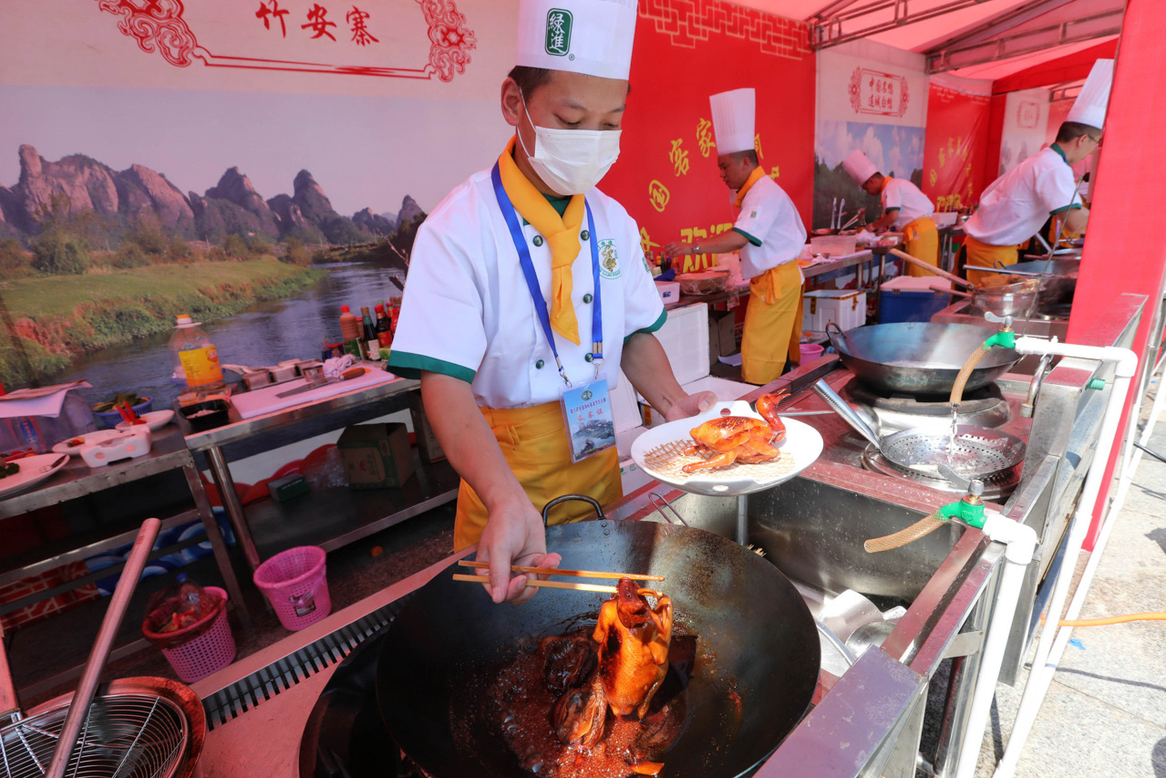 福建连城:念好“硒”经 精烹“硒”餐 福建连城:念好“硒”经 精烹“硒”餐