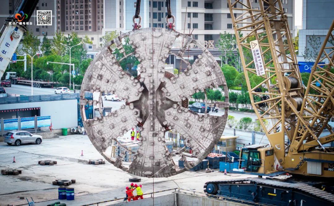 震撼!武汉又一过长江“大动脉”,今天贯通! 震撼!武汉又一过长江“大动脉”,今天贯通!