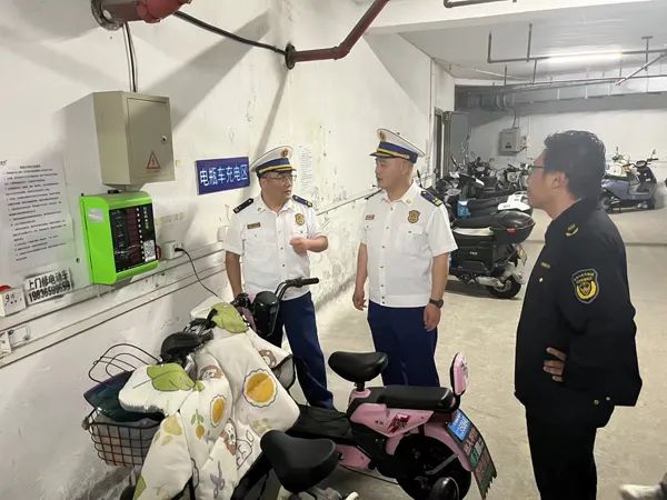 最新公布:今年以来已致35人死亡!上海第二次集中夜查结果→ 最新公布:今年以来已致35人死亡!上海第二次集中夜查结果→