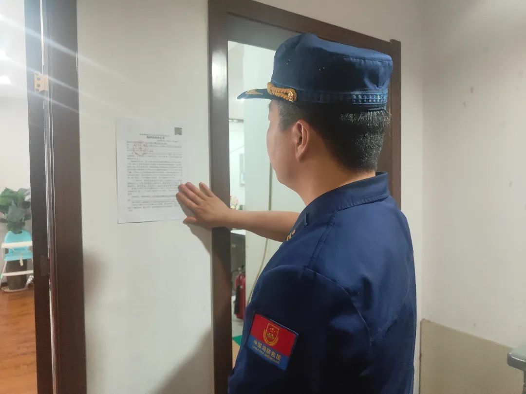 50公斤“生物油”放煤气罐上方，这家餐饮店太吓人！