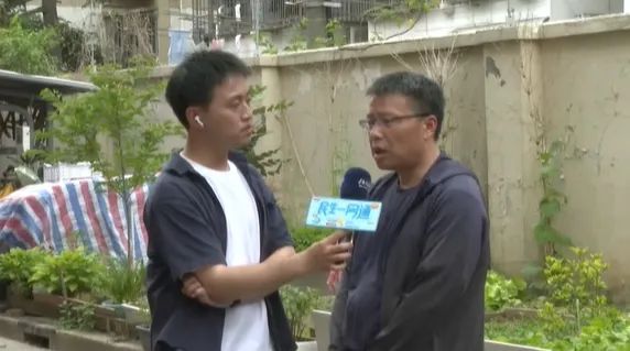 毁绿种菜、浇粪施肥、搭违建、飞线充电……这个小区问题数不完，管理“躺平”？