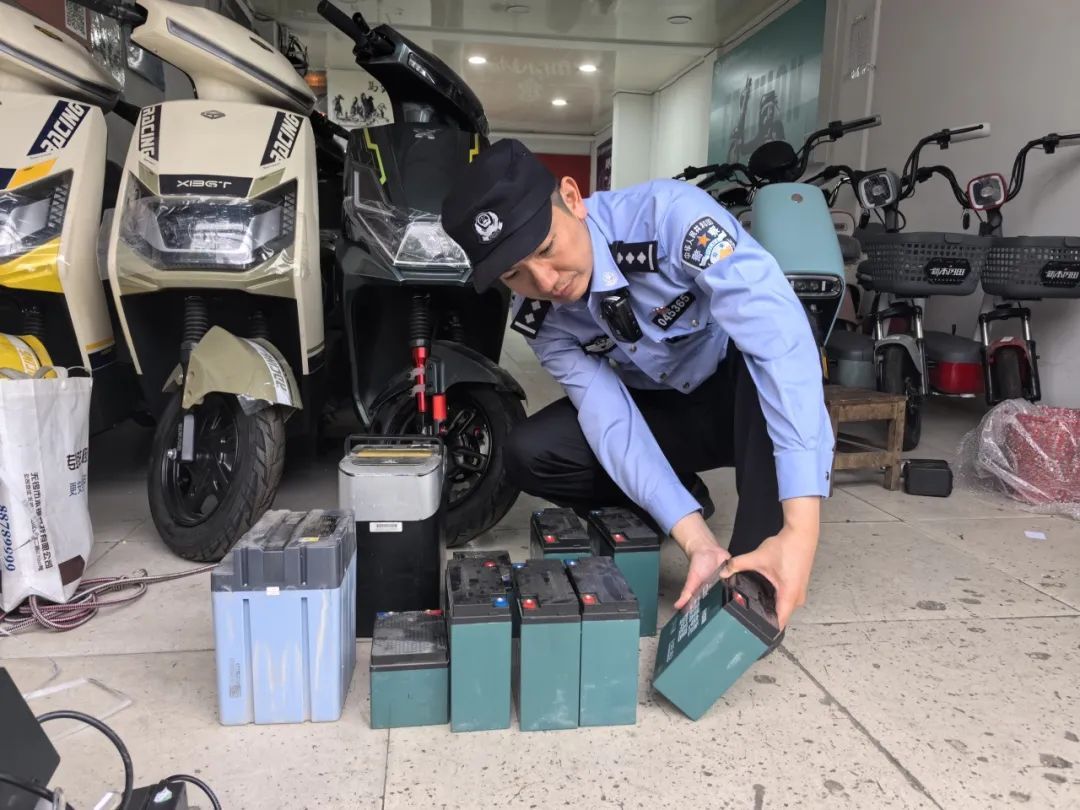 被盗电瓶车牵出“案中案” 蟊贼意外成为“举报人”