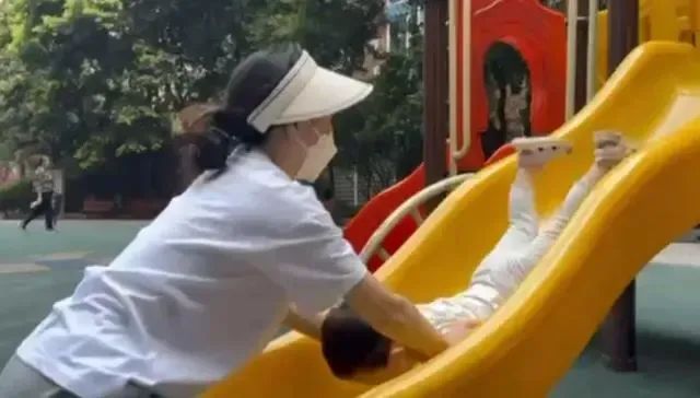 女子两年被家暴16次离婚案今日开庭！“希望把孩子给我……”