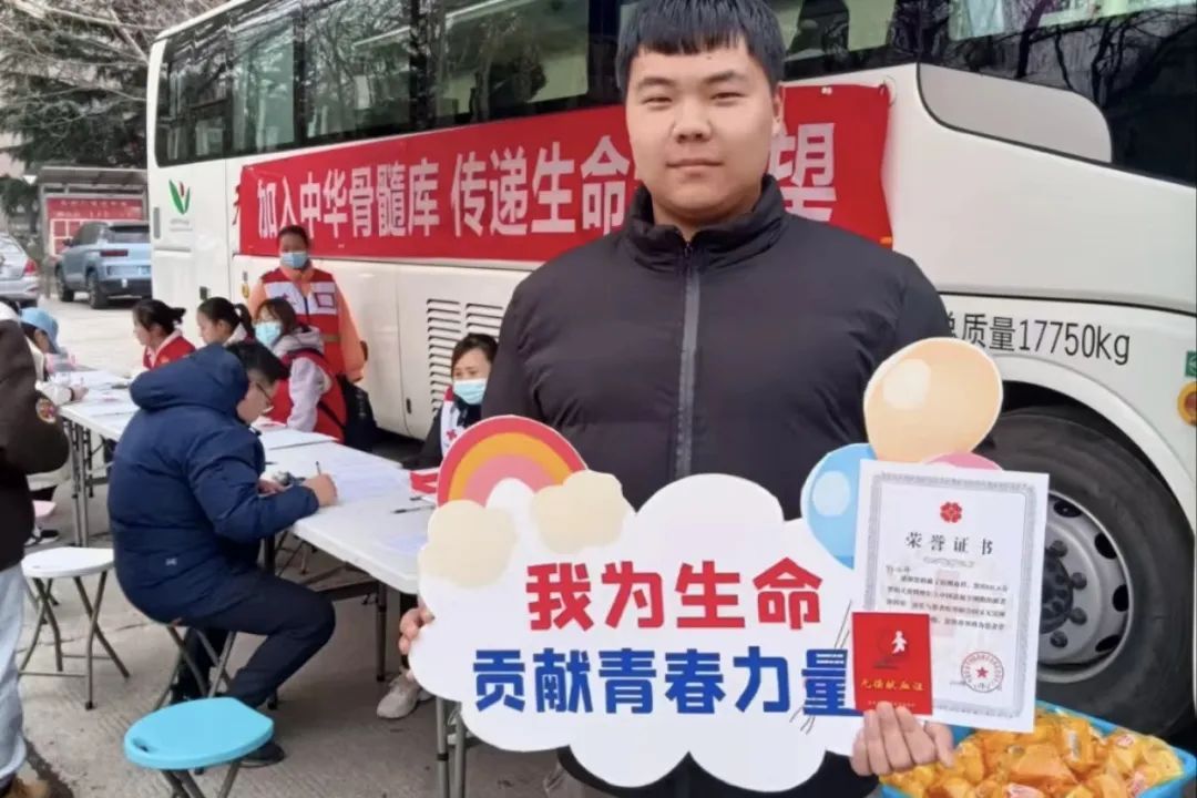00后的郭佳伟，答辩前突然就“跑”了……