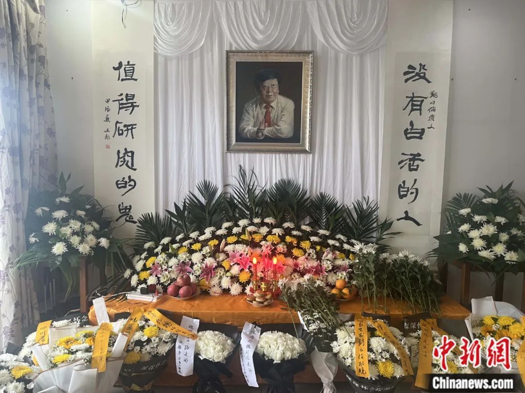 语文课本上的“巴蜀鬼才”，走了！