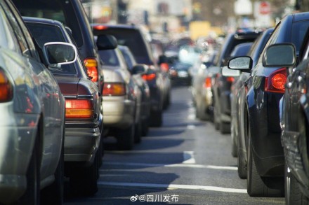 周末遇上“六一” 今日成都预计将迎“最强晚高峰” 周末遇上“六一” 今日成都预计将迎“最强晚高峰”
