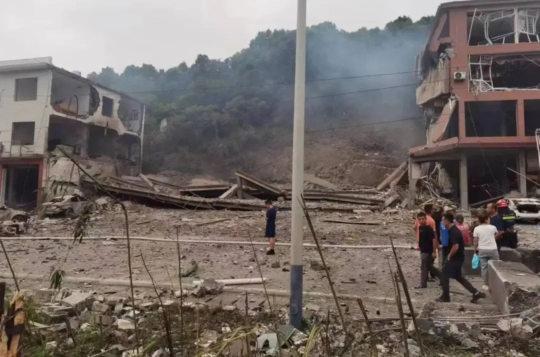 江西一汽修店发生爆炸 致3人死亡 25人受伤