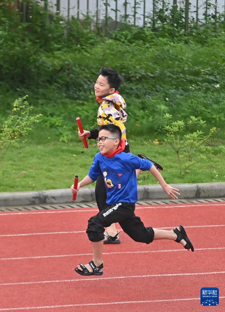 可爱的乡村——觉山村孩子们的笑脸