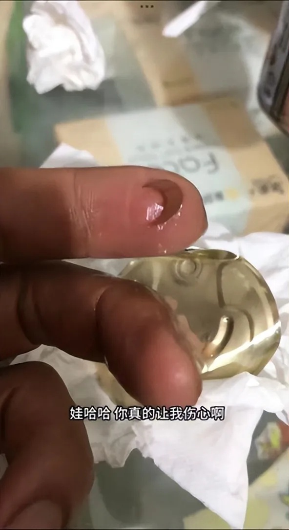 八宝粥里疑似吃出指甲盖?知名品牌回应 八宝粥里疑似吃出指甲盖?知名品牌回应