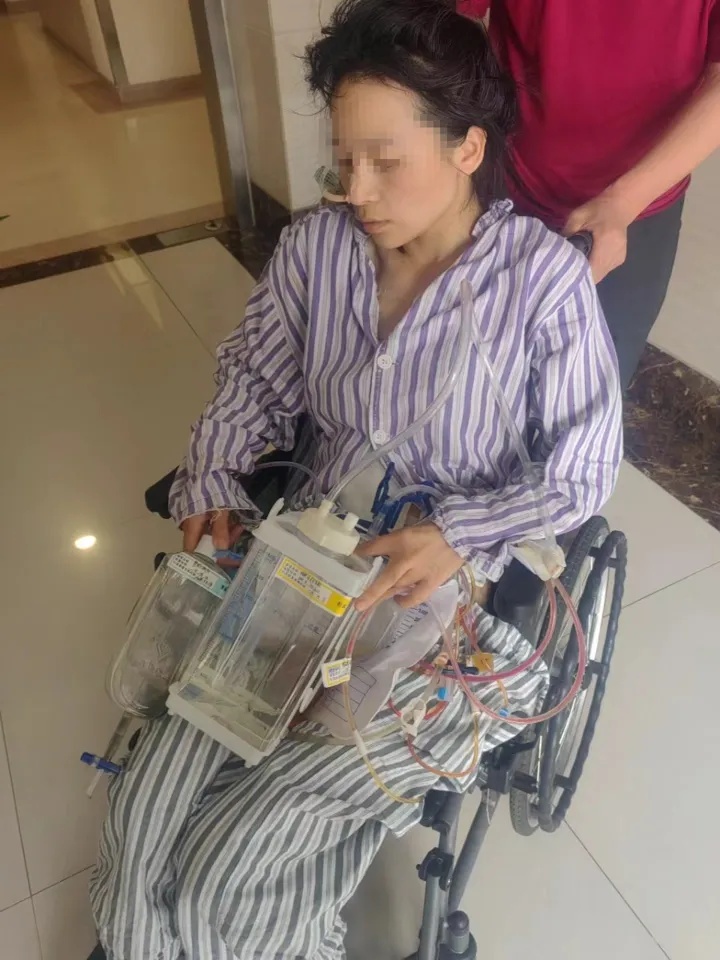 “女子被家暴16次，需终身挂粪袋”，法院判了！