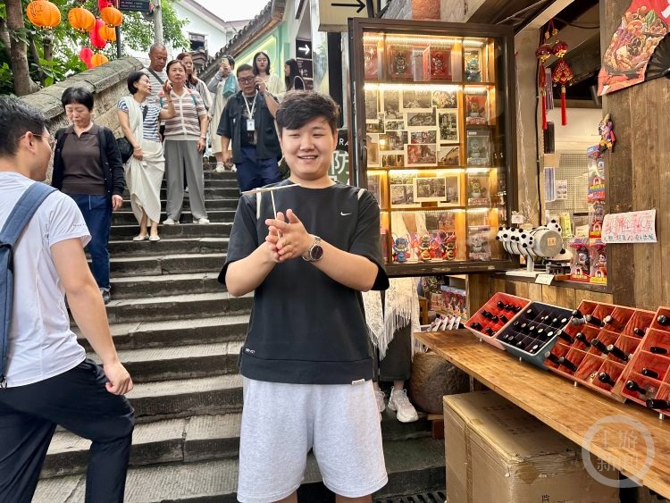 想过儿童节的大人，开了一家“时光小卖铺”
