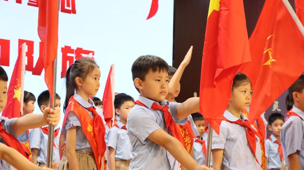 多彩活动润童心 宝实学子迎“六一”