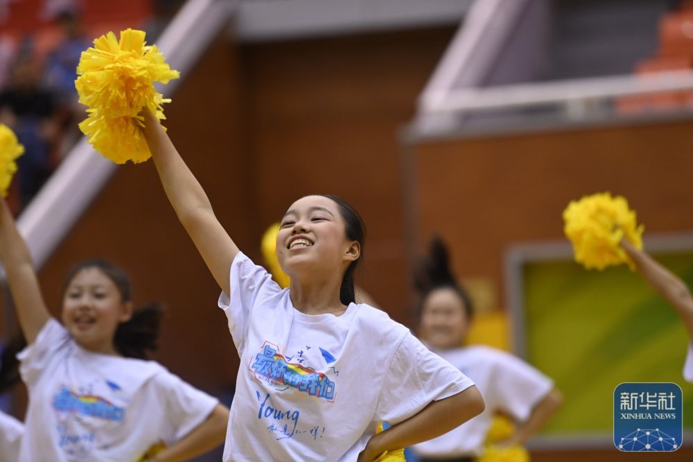 “六一”国际儿童节 | 篮下挥汗迎“六一”